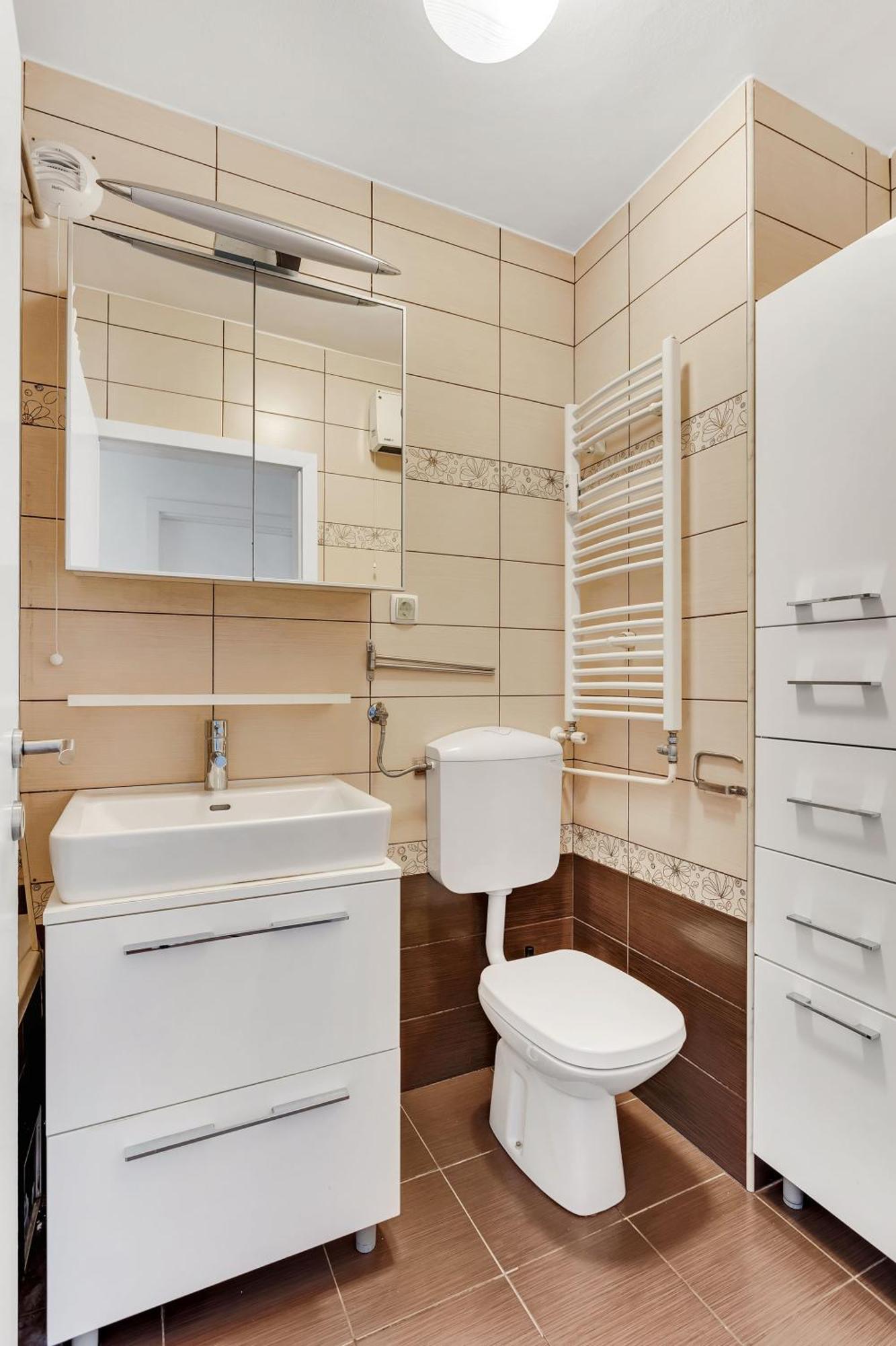 Jaques Apartman